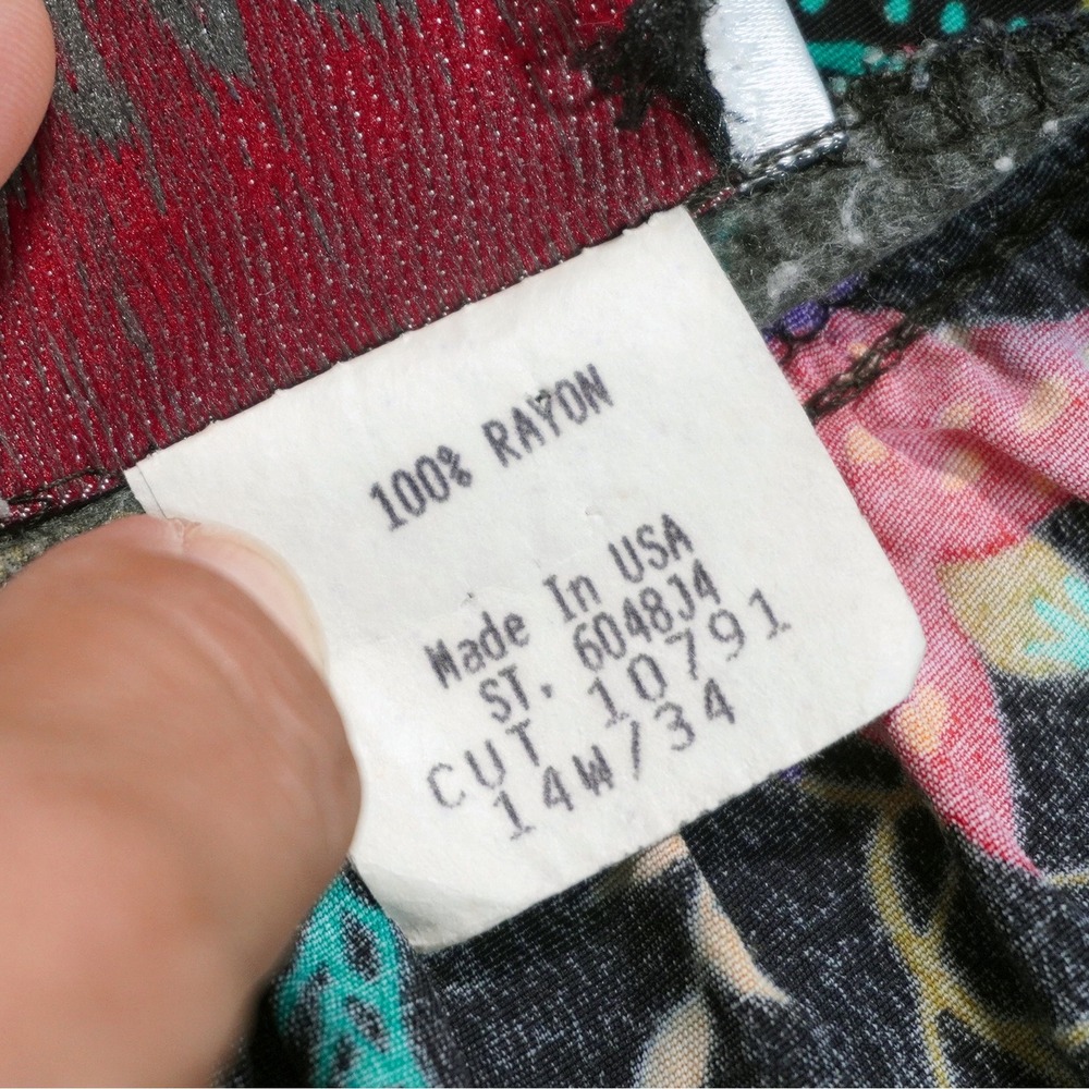 Vintage 100% Rayon Floral Jewel Tone 1X 2X Black Open Front Cardigan Made in USA - Picture 8 of 9